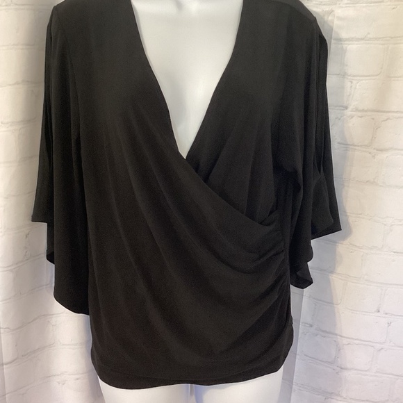 Wrap Flutter 1/2 Cold Shoulder Sleeve Top(PREOWNED) - Picture 1 of 4